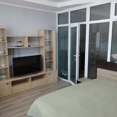 Yalcin Star Residence Apartment 300 Batumi Exterior photo